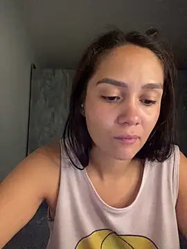 Snapshot of carolsapequinha chatting on 04/06/26, 10:27 carolsapequinha online show from 04/06/26, 10:27