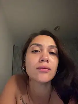 Snapshot of carolsapequinha chatting on 04/09/26, 05:07 carolsapequinha online show from 04/09/26, 05:07