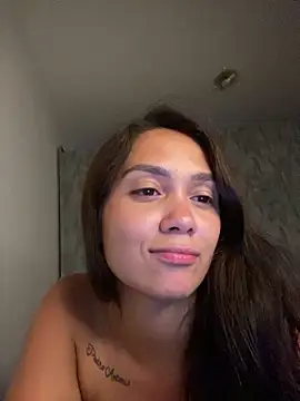 Snapshot of carolsapequinha chatting on 04/12/26, 10:37 carolsapequinha online show from 04/12/26, 10:37