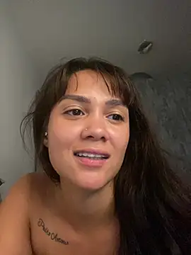 Snapshot of carolsapequinha chatting on 04/14/26, 03:40 carolsapequinha online show from 04/14/26, 03:40