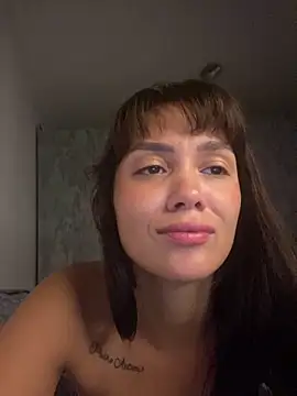 Snapshot of carolsapequinha chatting on 04/17/26, 11:24 carolsapequinha online show from 04/17/26, 11:24