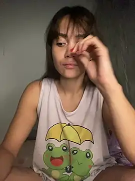 Snapshot of carolsapequinha chatting on 06/05/26, 01:23 carolsapequinha online show from 06/05/26, 01:23