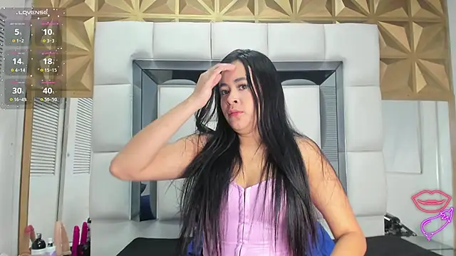 Snapshot of Estefanny_lopez19 chatting on 04/07/26, 12:38 Estefanny lopez19 online show from 04/07/26, 12:38