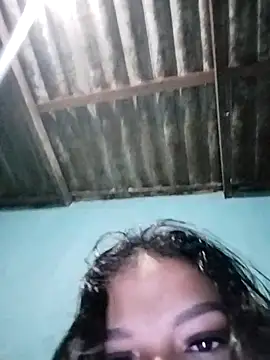 Snapshot of andynhasafadinha chatting on 12/05/25, 08:23 andynhasafadinha online show from 12/05/25, 08:23