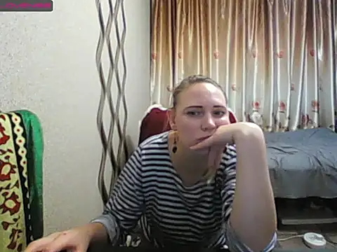 Snapshot of JenniDeep chatting on 12/14/25, 12:21 JenniDeep online show from 12/14/25, 12:21