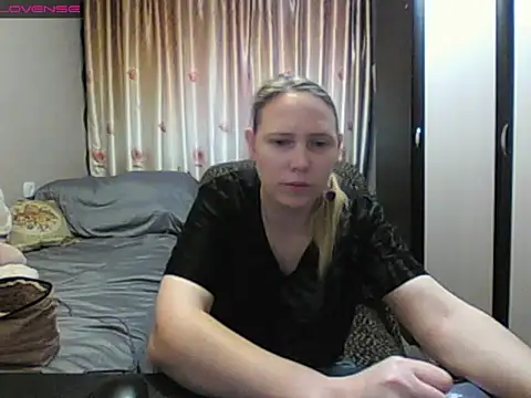 Snapshot of JenniDeep chatting on 01/16/26, 11:25 JenniDeep online show from 01/16/26, 11:25