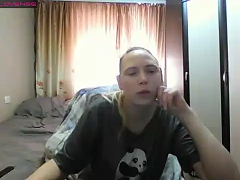Snapshot of JenniDeep chatting on 03/27/26, 06:19 JenniDeep online show from 03/27/26, 06:19