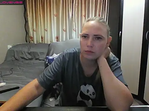Snapshot of JenniDeep chatting on 06/07/26, 03:27 JenniDeep online show from 06/07/26, 03:27