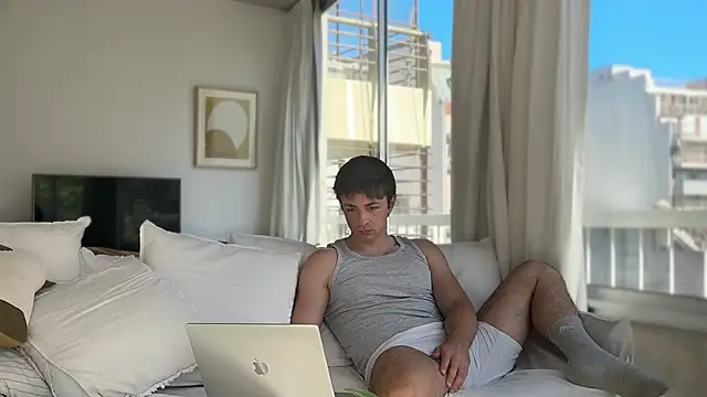 Snapshot of iggydavid chatting on 11/15/25, 06:37 iggydavid online show from 11/15/25, 06:37