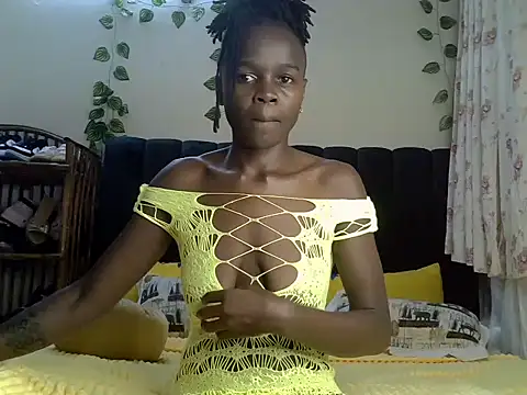 Toveyah  online show from 11/13/25, 04:28