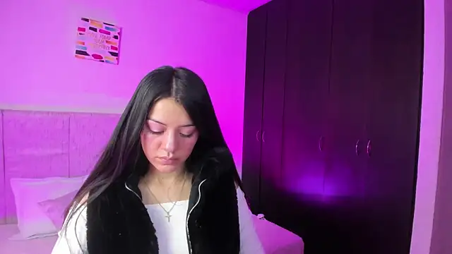 Snapshot of AmmySweett1 chatting on 11/18/25, 12:20 AmmySweett1 online show from 11/18/25, 12:20