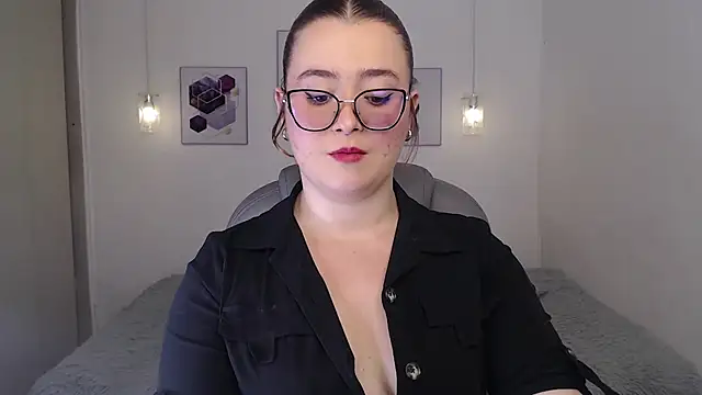 selene rouse  online show from 05/13/26, 12:19