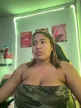 morena-2025 online show from 05/26/26, 04:58