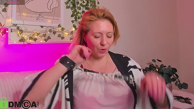 Snapshot of miss_lisaaa chatting on 11/16/25, 03:01 miss lisaaa online show from 11/16/25, 03:01