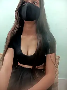 Snapshot of Sanaya_00 chatting on 11/14/25, 06:45 Sanaya 00 online show from 11/14/25, 06:45