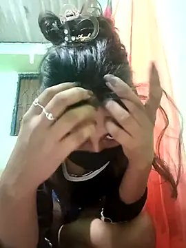 Snapshot of Rashmita-2 chatting on 12/18/25, 04:13 Rashmita-2 online show from 12/18/25, 04:13