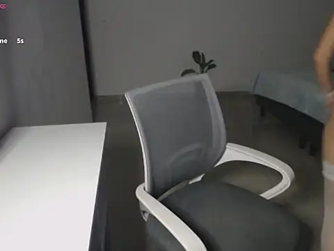 Snapshot of softkitty__ chatting on 12/05/25, 07:32 softkitty online show from 12/05/25, 07:32