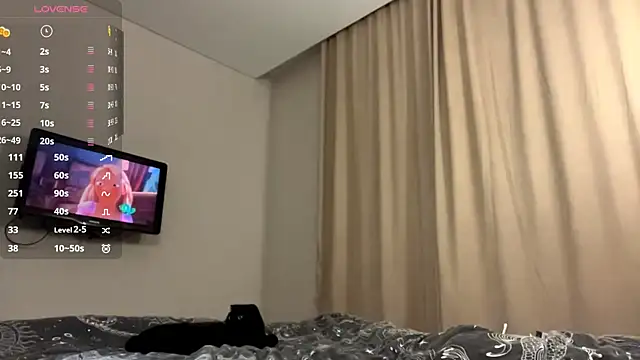 Snapshot of CleoSayres chatting on 11/13/25, 04:39 CleoSayres online show from 11/13/25, 04:39