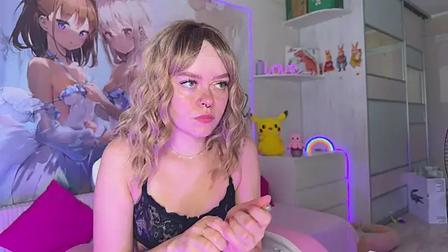 CheekySashaCharm online show from 07/07/26, 12:53