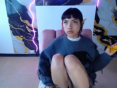 Snapshot of Lily_Sex chatting on 11/27/25, 11:56 Lily Sex online show from 11/27/25, 11:56