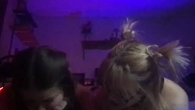 Snapshot of Luna_Ray_21 chatting on 12/14/25, 11:42 Luna Ray 21 online show from 12/14/25, 11:42