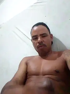 Snapshot of morenoosafado18cm chatting on 12/03/25, 09:46 morenoosafado18cm online show from 12/03/25, 09:46