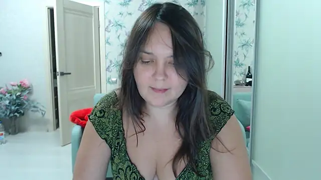 Snapshot of cappuchinno chatting on 12/14/25, 05:51 cappuchinno online show from 12/14/25, 05:51