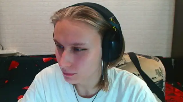 Snapshot of VerucaHalston chatting on 11/20/25, 01:33 VerucaHalston online show from 11/20/25, 01:33