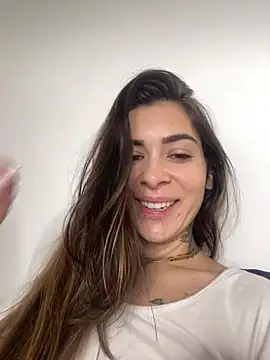 Snapshot of fer-nanda chatting on 06/16/26, 03:36 fer-nanda online show from 06/16/26, 03:36