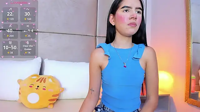 Snapshot of angelaG1 chatting on 12/13/25, 07:53 angelaG1 online show from 12/13/25, 07:53