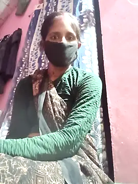 Snapshot of Pirvesh_singh chatting on 11/25/25, 02:50 Pirvesh singh online show from 11/25/25, 02:50