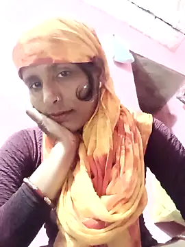 Snapshot of Pirvesh_singh chatting on 12/14/25, 05:46 Pirvesh singh online show from 12/14/25, 05:46