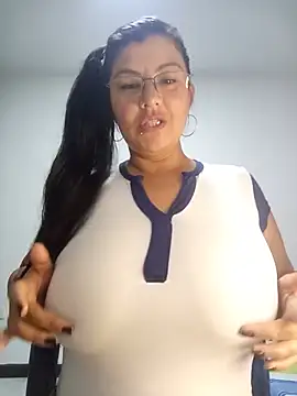 CelesteAlvarez1989 online show from 06/14/26, 07:21