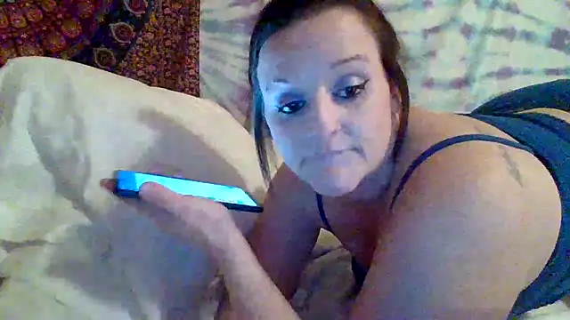 Snapshot of LexieLanierxo chatting on 11/15/25, 08:11 LexieLanierxo online show from 11/15/25, 08:11