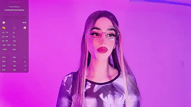 Snapshot of LeslieAmor1 chatting on 11/18/25, 07:57 LeslieAmor1 online show from 11/18/25, 07:57