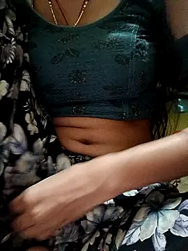 Snapshot of Miss_Nidhi89 chatting on 11/14/25, 09:52 Miss Nidhi89 online show from 11/14/25, 09:52