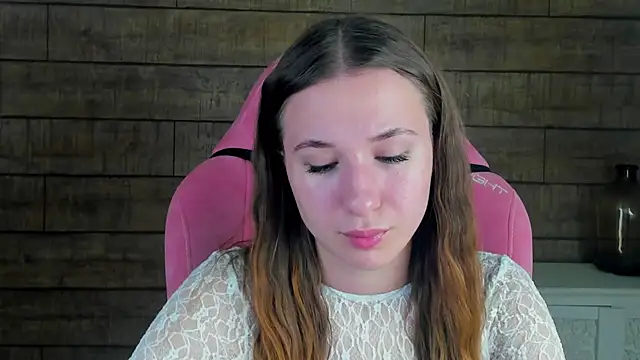 Snapshot of KristinaBellini chatting on 11/30/25, 04:22 KristinaBellini online show from 11/30/25, 04:22