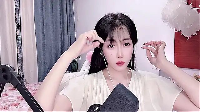 Laura 520 online show from 06/13/26, 12:47
