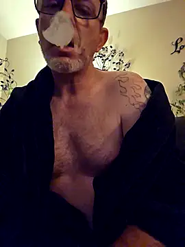 Snapshot of longsmooth4u chatting on 11/19/25, 08:47 longsmooth4u online show from 11/19/25, 08:47