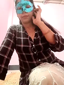 Snapshot of Nisha__19 chatting on 12/03/25, 03:43 Nisha 19 online show from 12/03/25, 03:43