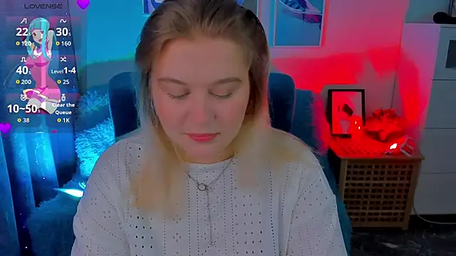 Snapshot of LouiseMous chatting on 11/26/25, 09:16 LouiseMous online show from 11/26/25, 09:16