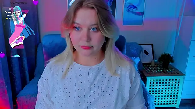 Snapshot of LouiseMous chatting on 12/03/25, 10:19 LouiseMous online show from 12/03/25, 10:19