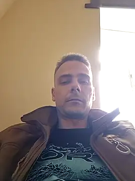 Snapshot of Gregorywhitelegs chatting on 04/04/26, 12:02 Gregorywhitelegs online show from 04/04/26, 12:02