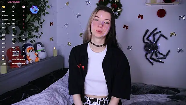 Snapshot of Emmie_shy chatting on 01/15/26, 12:21 Emmie shy online show from 01/15/26, 12:21
