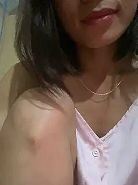 Trangbabylove online show from 07/28/26, 08:52