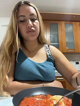 asshly20 online show from 12/15/25, 07:51