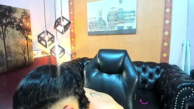 Snapshot of AROMERCURY chatting on 11/17/25, 05:19 AROMERCURY online show from 11/17/25, 05:19