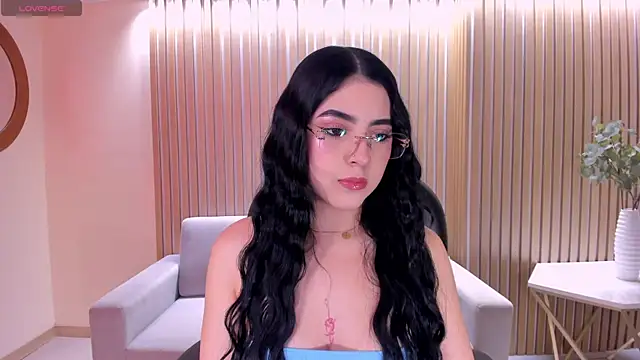 HaileyRoss  online show from 07/26/26, 11:33
