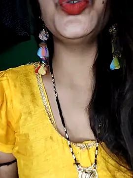 Snapshot of HOT-SUMAN-MISS chatting on 11/16/25, 09:26 HOT-SUMAN-MISS online show from 11/16/25, 09:26