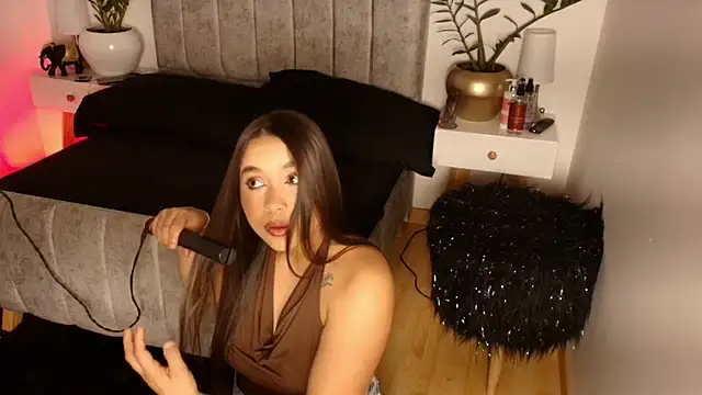 Lucy Carson online show from 11/16/25, 01:44